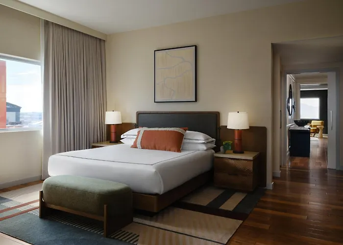 Kimpton Palomar Cityscape By Ihg