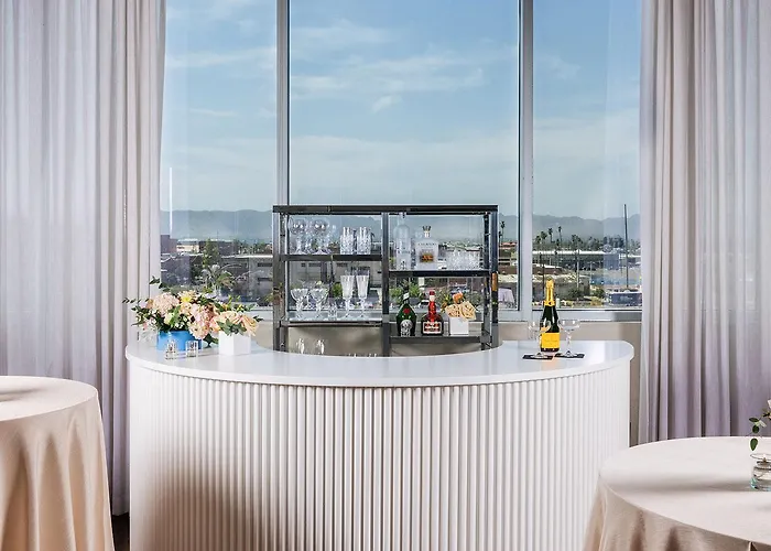 Hotel Kimpton Palomar Cityscape By Ihg